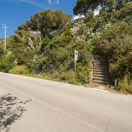 Casa Dell'asino - Goelba Apartament